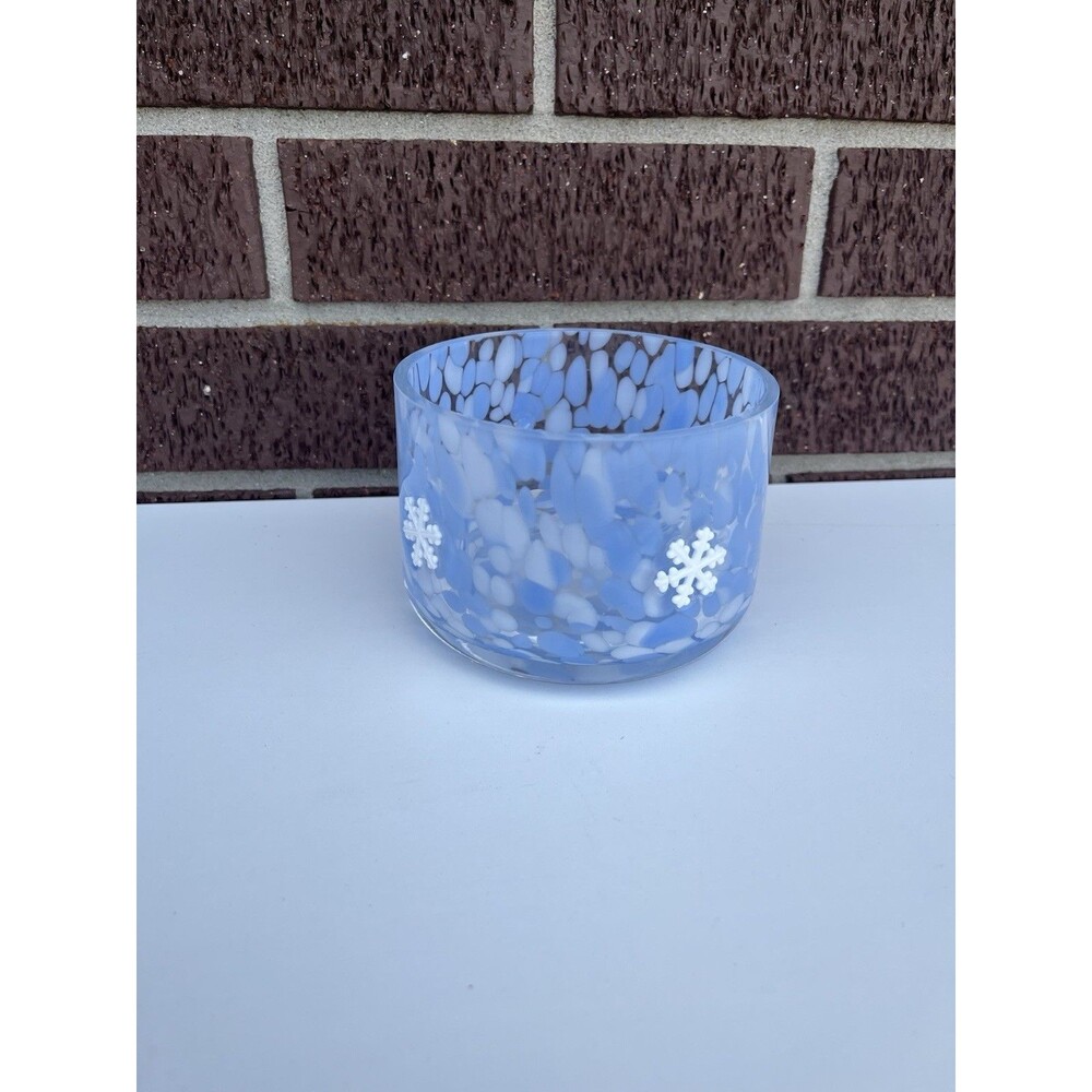 Anthropologie Festive Icon Blue White Glass Snowflake Bowl